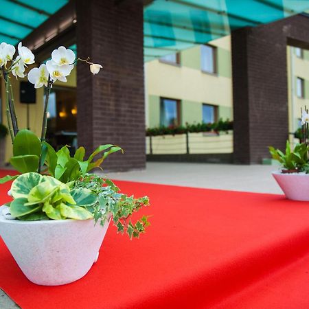 Hotel Tigra Priekuļi Kültér fotó
