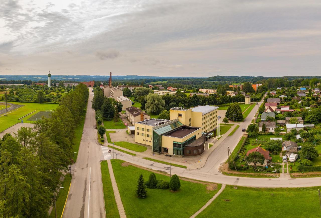 Hotel Tigra Priekuļi Kültér fotó