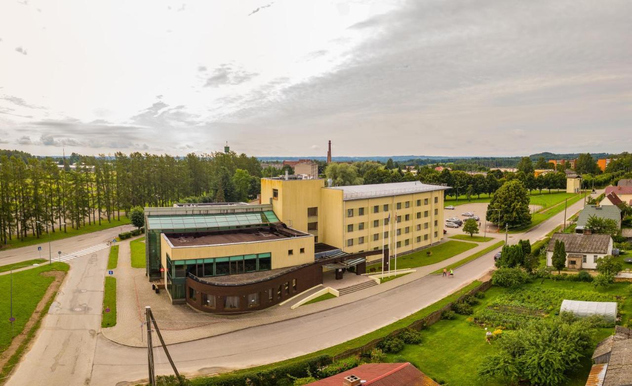 Hotel Tigra Priekuļi Kültér fotó