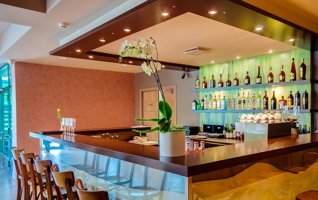 Hotel Tigra Priekuļi Kültér fotó