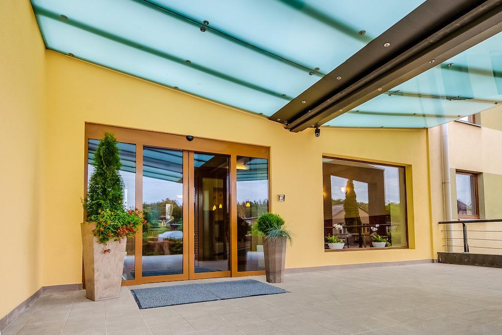 Hotel Tigra Priekuļi Kültér fotó