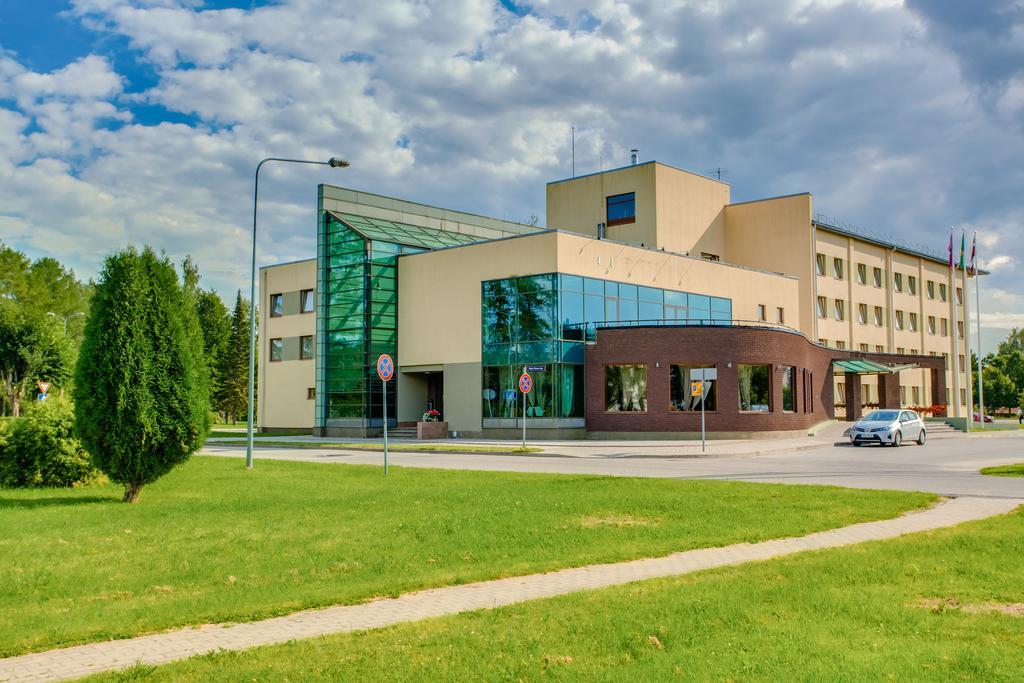 Hotel Tigra Priekuļi Kültér fotó