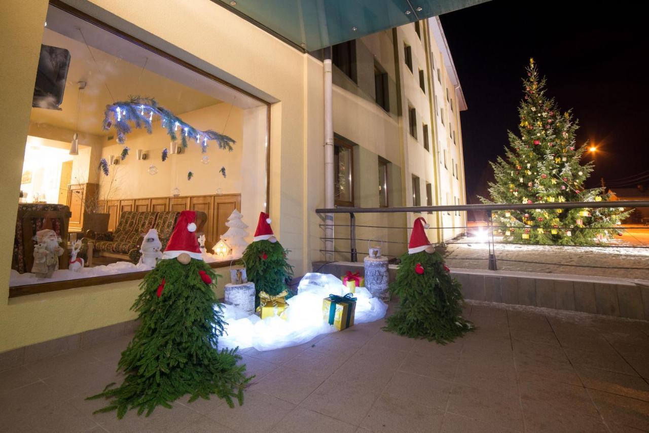 Hotel Tigra Priekuļi Kültér fotó
