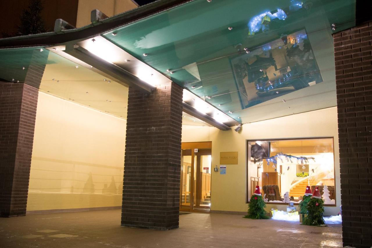 Hotel Tigra Priekuļi Kültér fotó