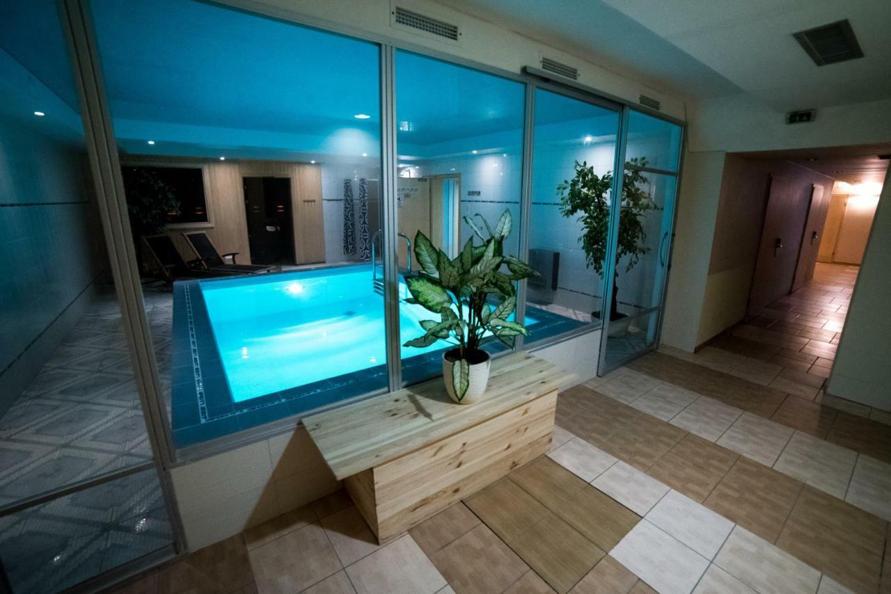 Hotel Tigra Priekuļi Kültér fotó